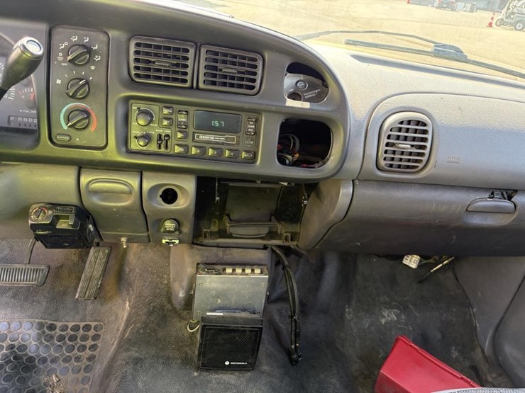 2001-dodge-ram-2500-image-13