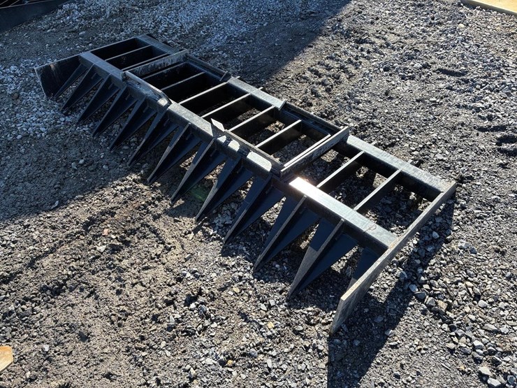 wildcat-84"-skid-steer-root-rake-image-4