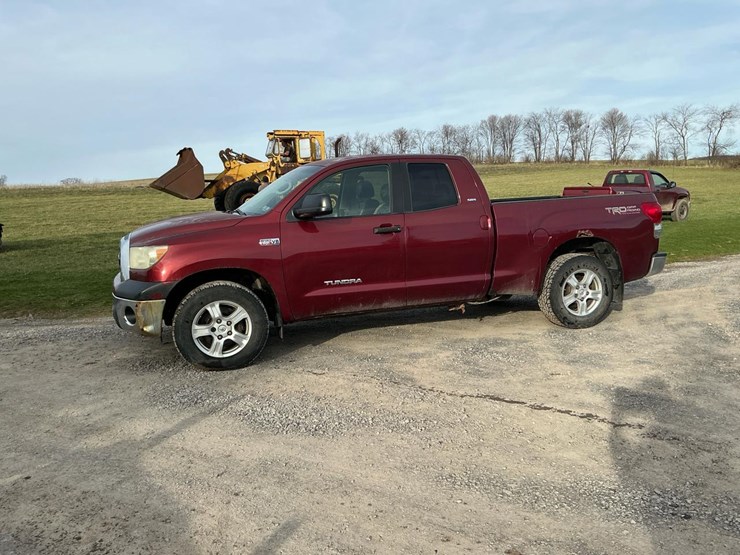2007-toyota-tundra-image-1