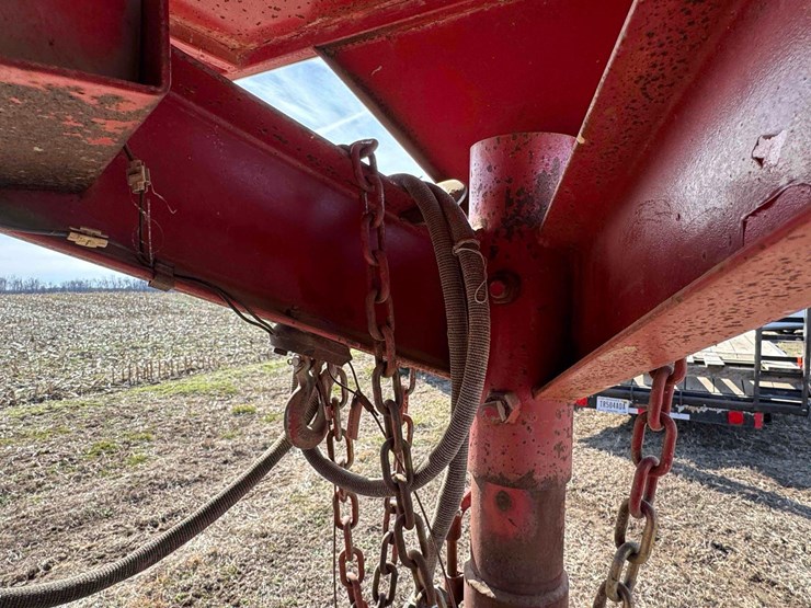 1992-wilro-livestock-trailer,-steel,-20'-x-6-1/2'-,-cut-gate,-**-titled-**-image-24