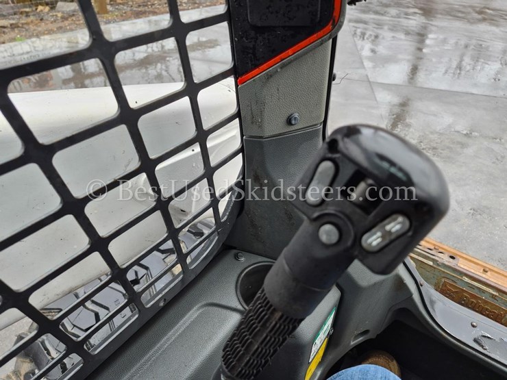 2022-bobcat-s76-image-16