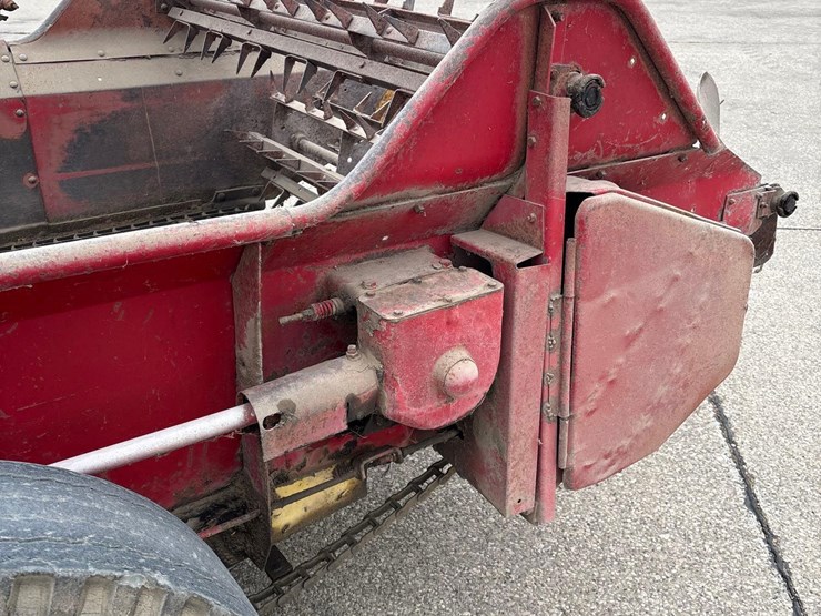 new-holland-516-image-10