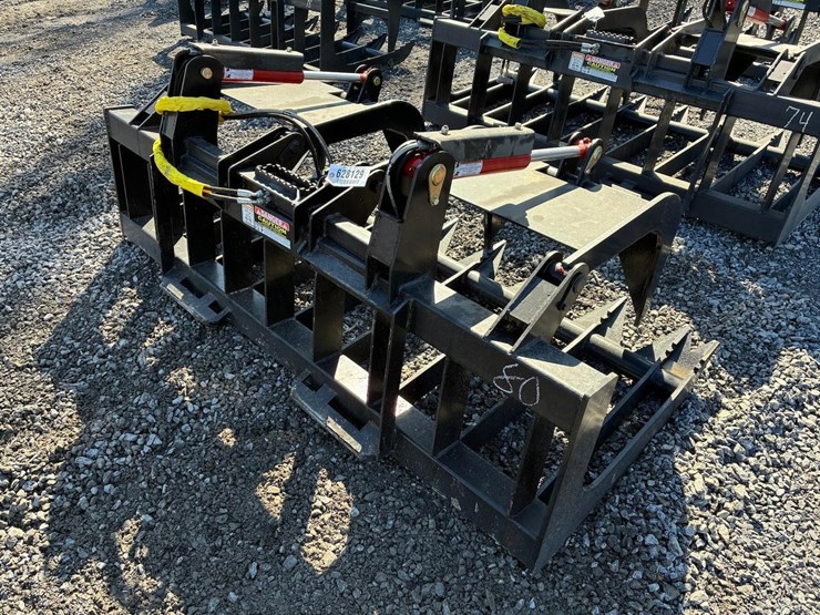 wildcat-80"-heavy-duty-skid-steer-root-grapple-image-3
