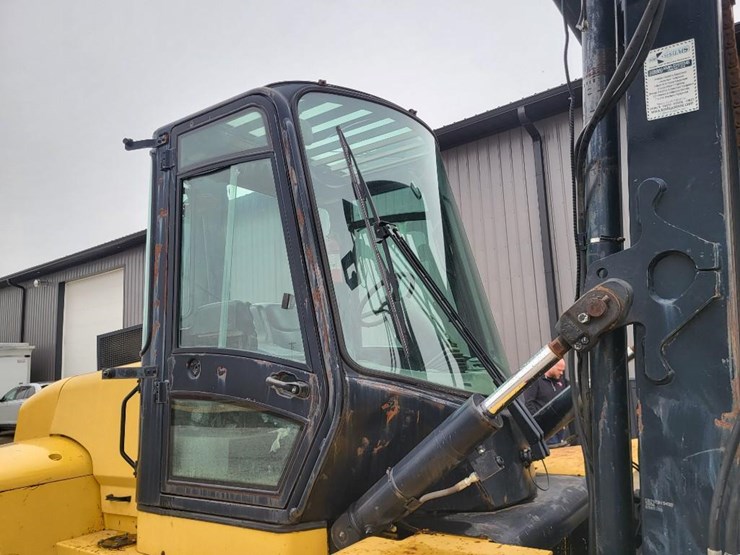 2012-yale-forklift-image-40