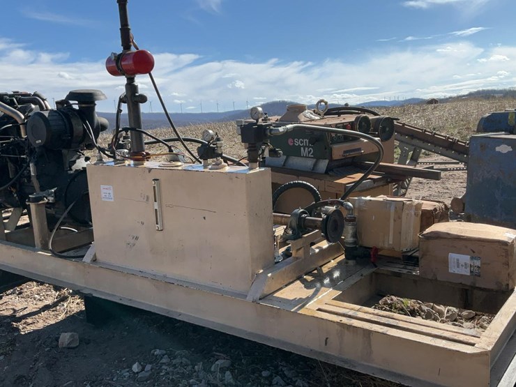 #200-•-iveco-power-unit-with-hydraulic-pumps-image-4