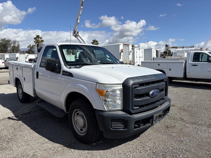 2013-ford-f250-sd-image-2