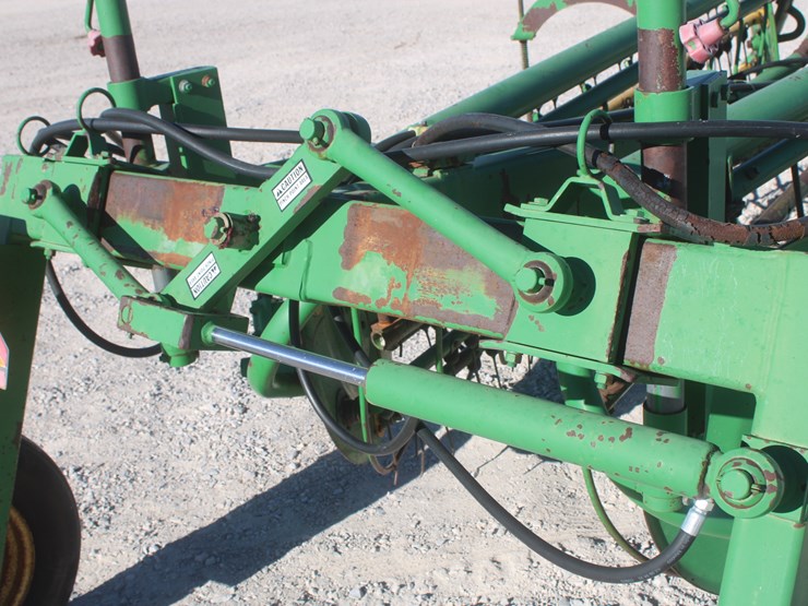 john-deere-700-image-19