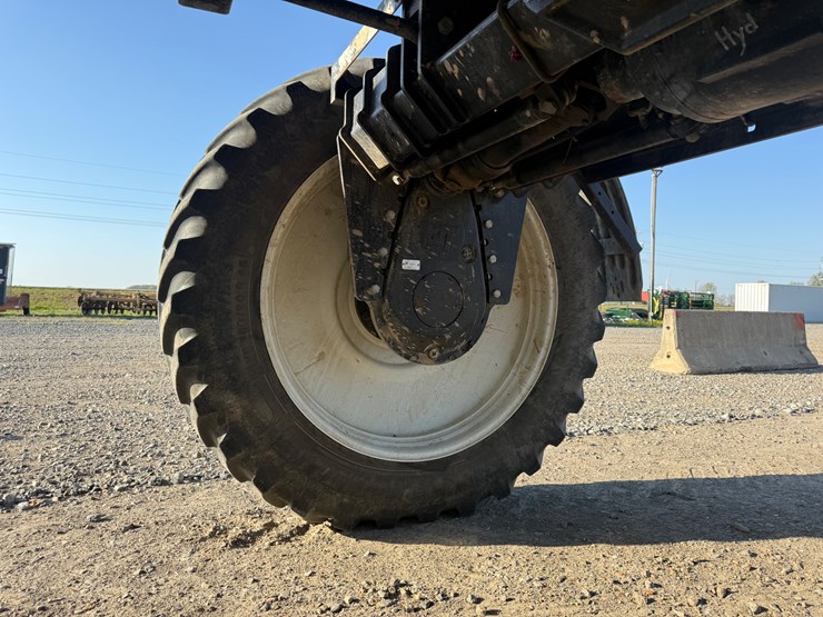 2015-apache-as720-image-13