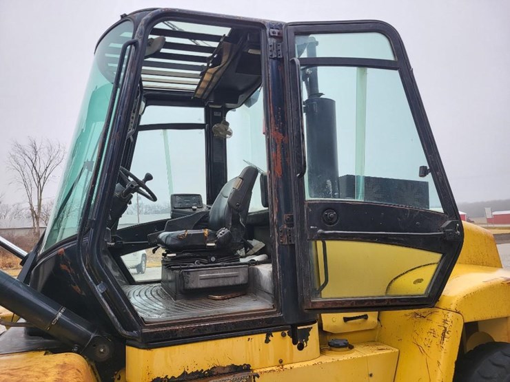 2012-yale-forklift-image-45