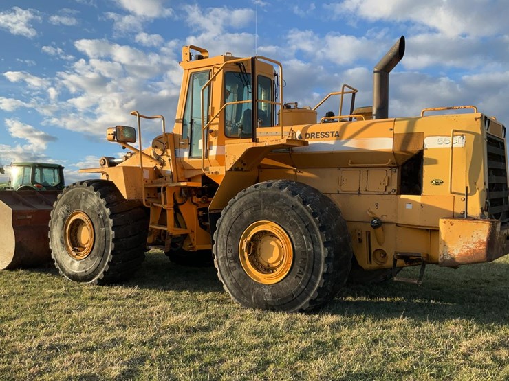 #300-•-2004-dressta-555b-wheel-loader-image-3