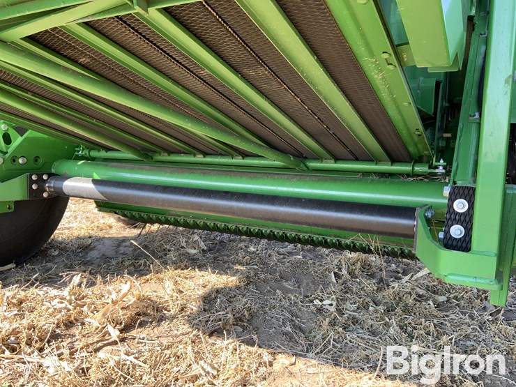 2021-john-deere-560m-image-17