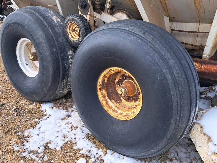 #710-•-fs-fertilizer-spreader-image-18