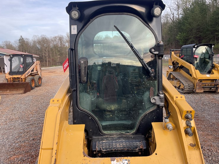 2017-caterpillar-259d-image-42