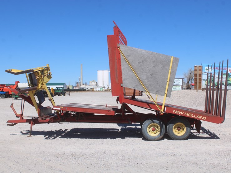 new-holland-1033-image-2