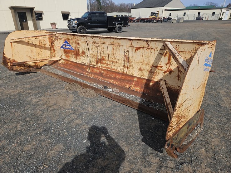 avalanche-dat-14-14'-snow-pusher-image-1