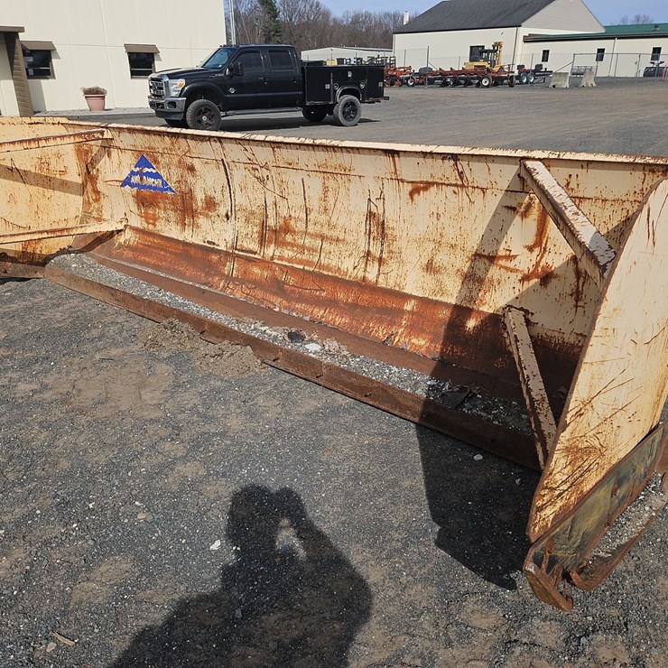 AVALANCHE DAT-14 14' SNOW PUSHER