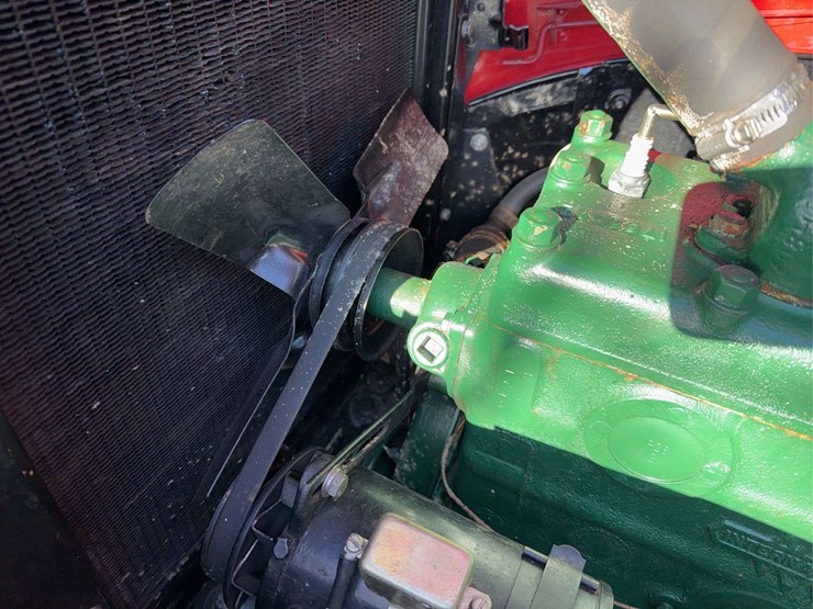 1937-international-d2-panel-truck-image-61