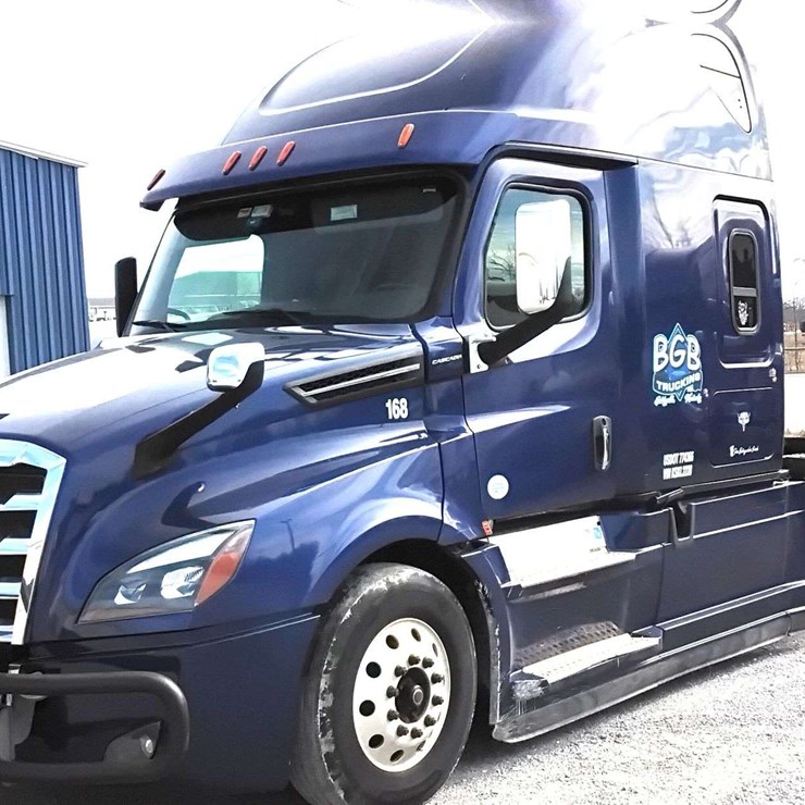 2019 FREIGHTLINER Cascadia PT126SL 3AKJHHDR0KSKL2228 Mileage: 688348