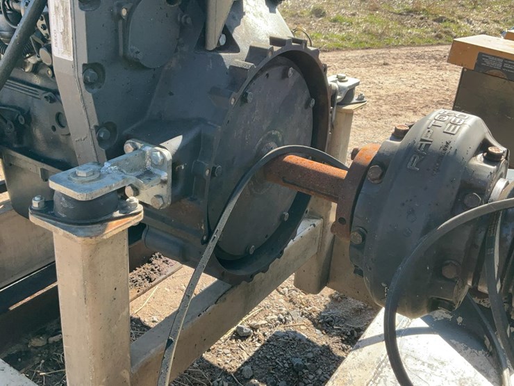 #200-•-iveco-power-unit-with-hydraulic-pumps-image-13