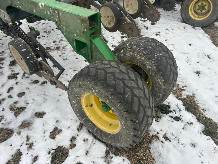 john-deere-1900-image-33