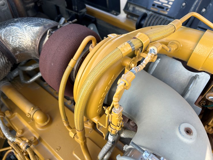 2019-deere-350g-lc-image-38