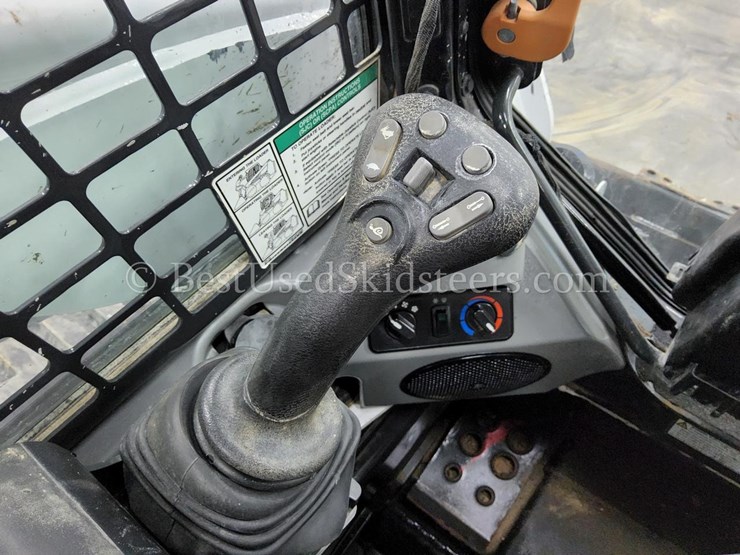 2022-bobcat-t870-image-29