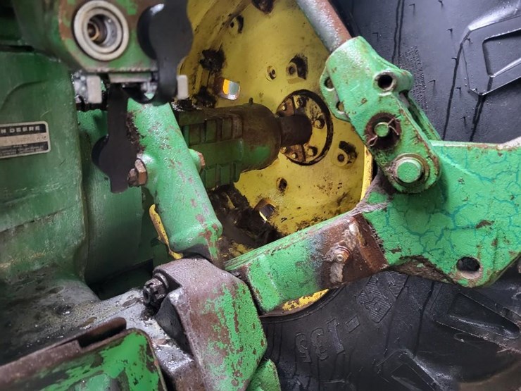 john-deere-8640-image-43