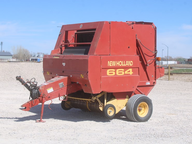 new-holland-664-image-2