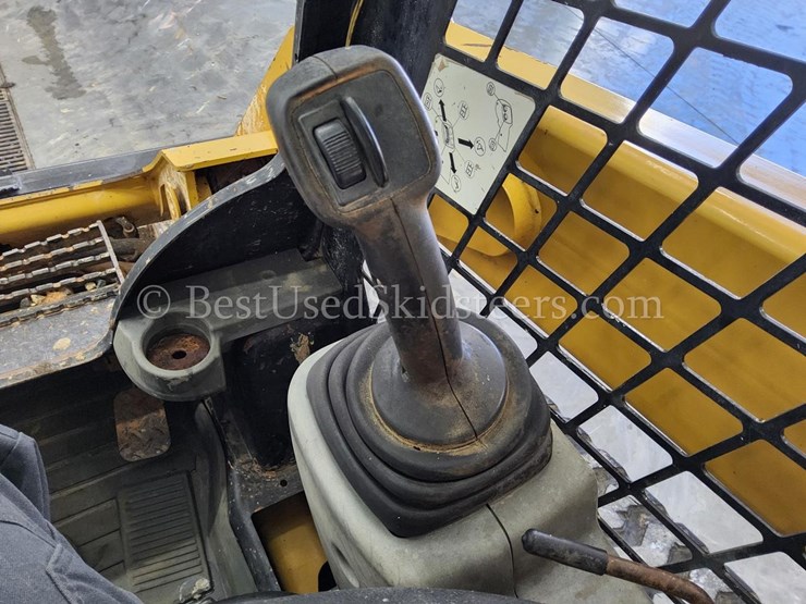 2016-caterpillar-259d-image-28