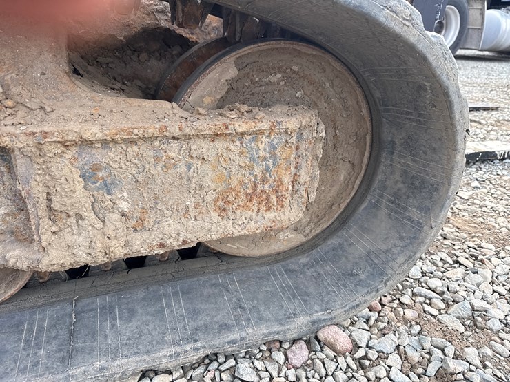 bobcat-t630-image-32