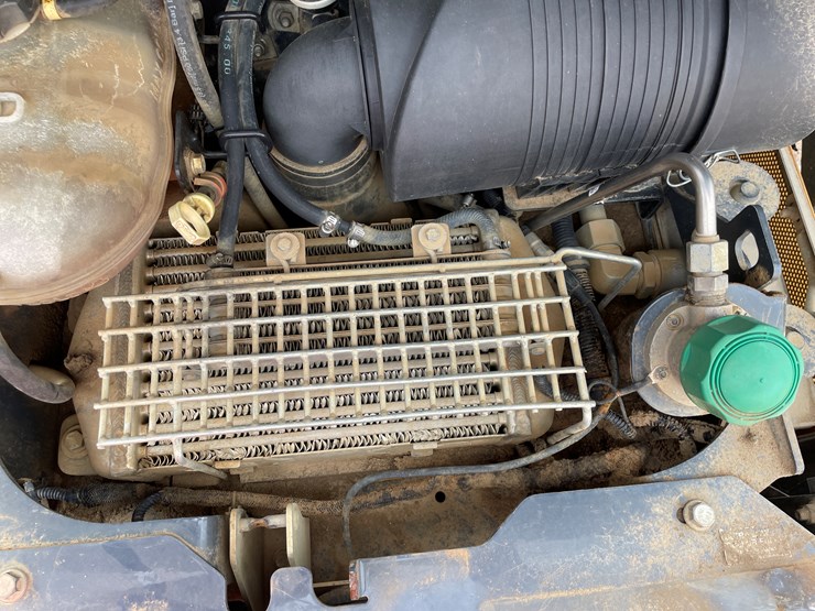 2019-deere-333g-image-32