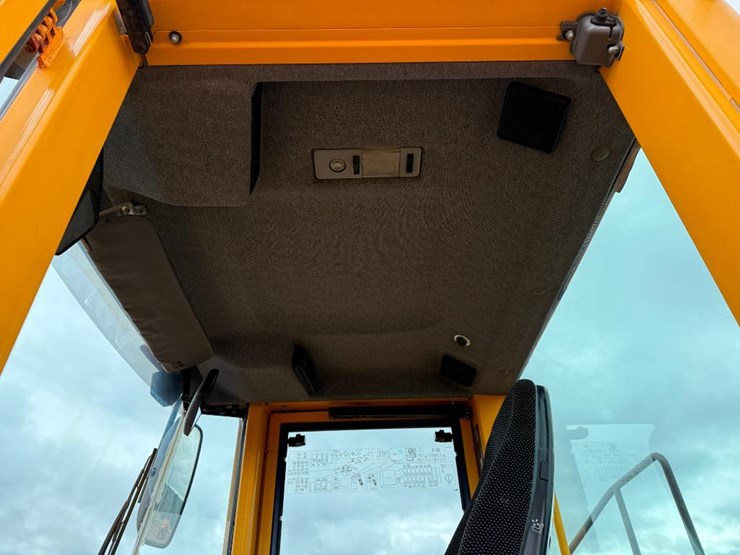 volvo-l120e-image-49