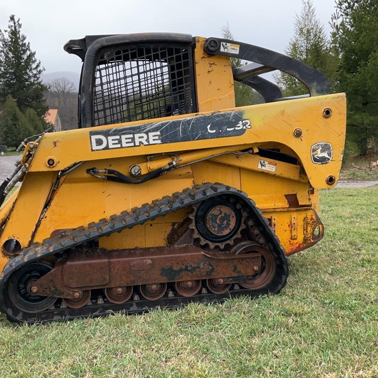 2003 DEERE CT332