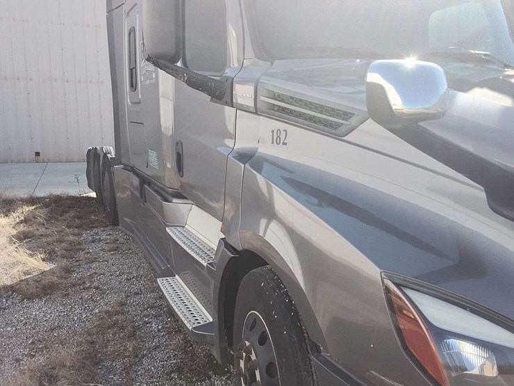 2020-freightliner-pt126sl-1fujhhdr0lllf2426-mileage:-image-4