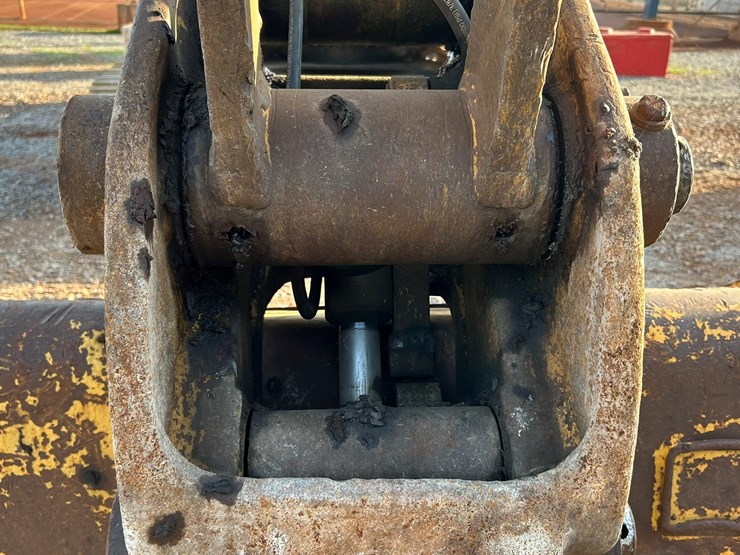 2004-caterpillar-321c-image-19