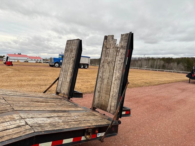 #193-•-lot-193-image-14