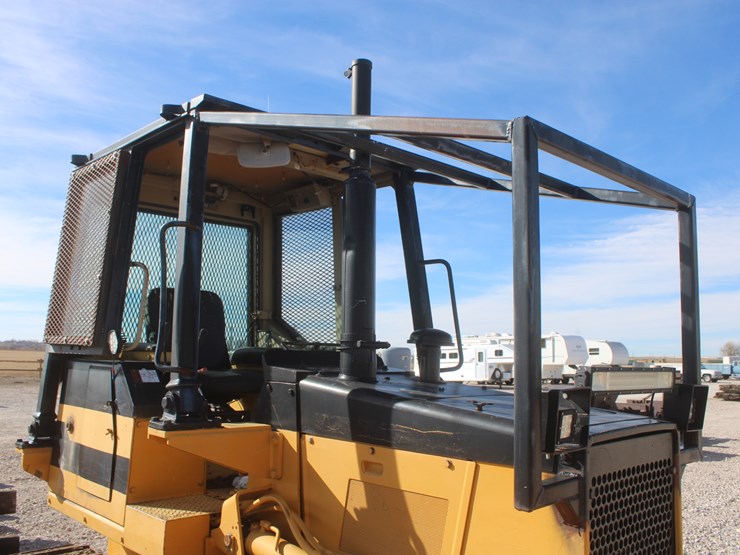 1990-komatsu-d37e-image-21