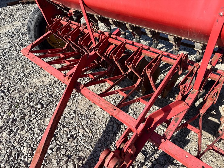 massey-ferguson-33-image-12