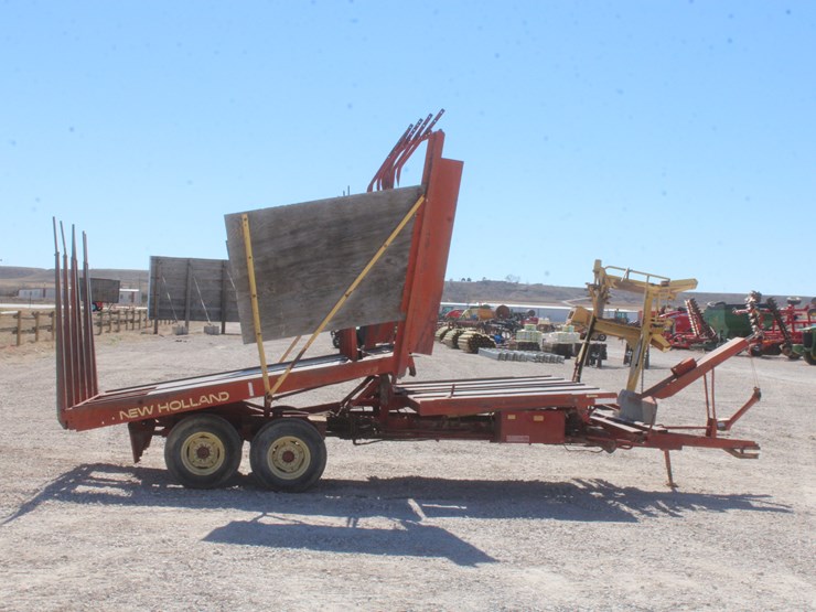 new-holland-1033-image-6