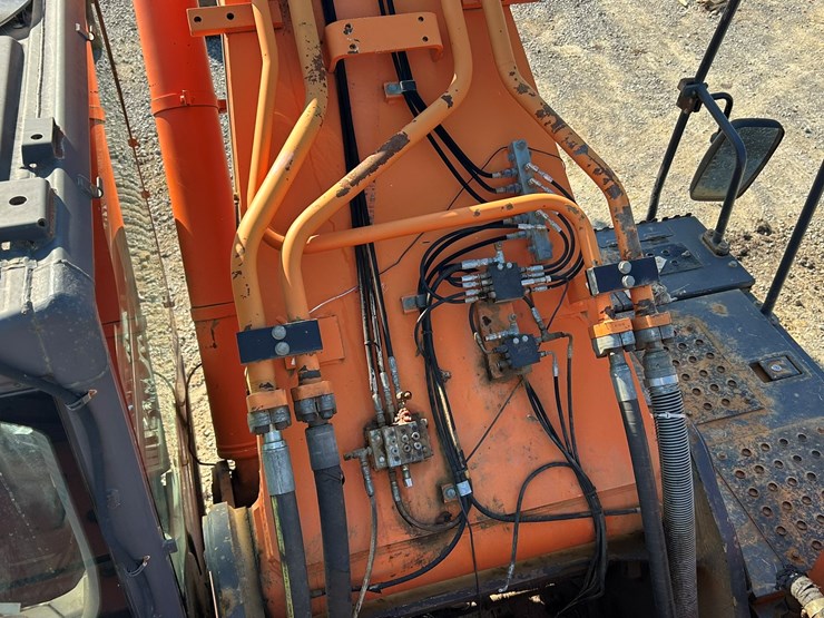 2016-hitachi-zx470-lc-6-image-32