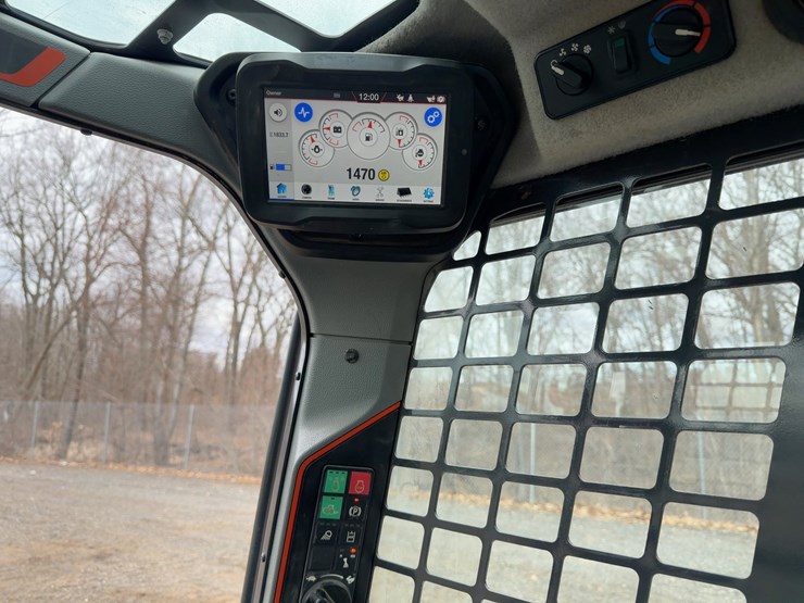 2022-bobcat-t66-image-24