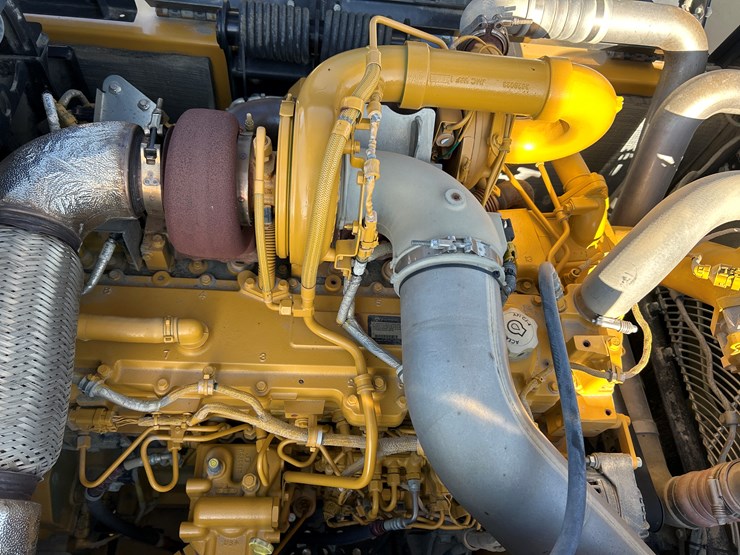 2019-deere-350g-lc-image-36