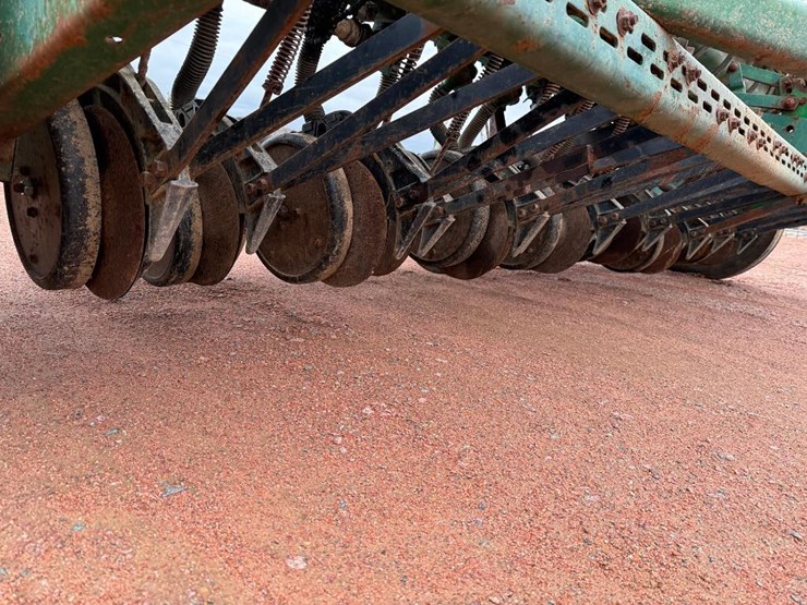 john-deere-8300-image-23