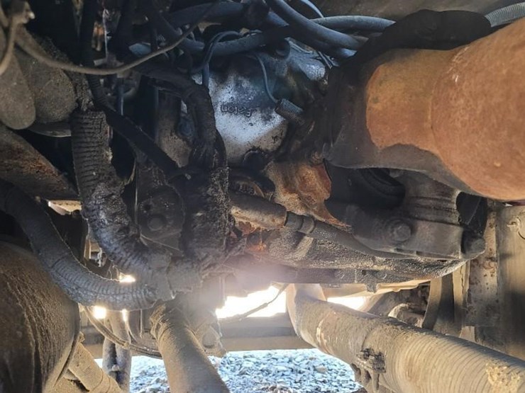 1993-peterbilt-377-image-35