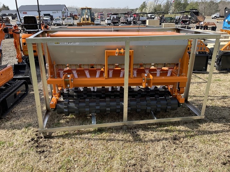 2026-caterpillar-12-image-1