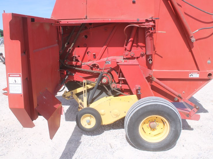 new-holland-664-image-26