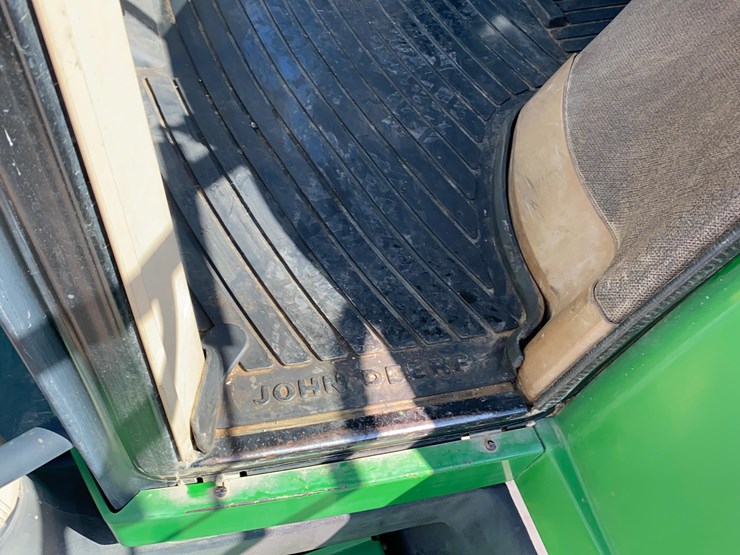 1998-john-deere-8300-image-48