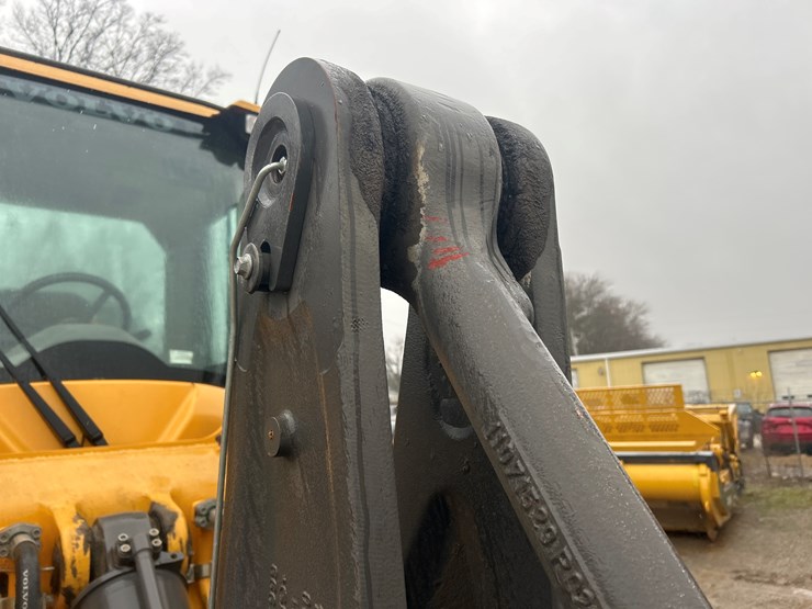 2019-volvo-l90h-image-19