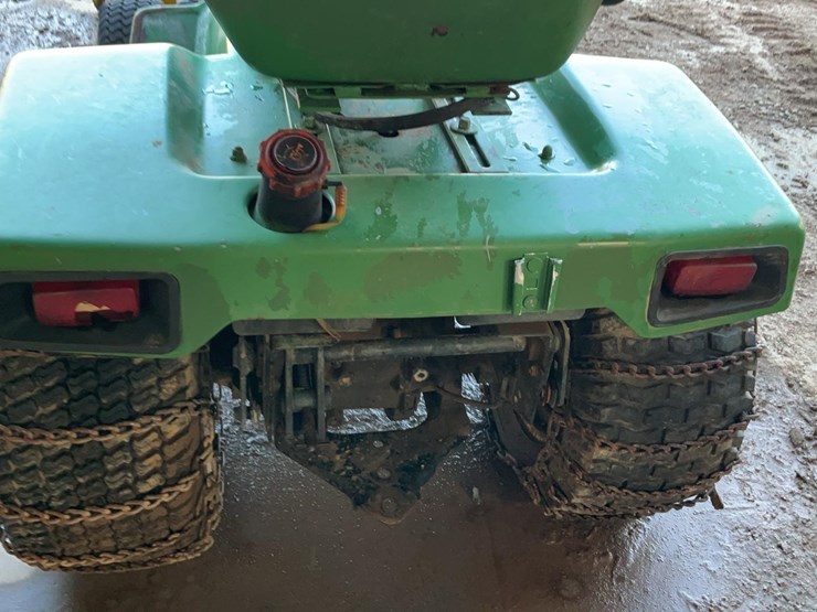 john-deere-332-image-14