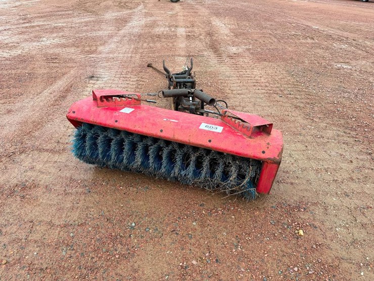 massey-ferguson-1736-image-2